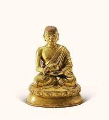 巴怙拉尊者像创作年代18世纪尺寸高12cm 估价80 000 10 000 rmb 成交价 作品描述红铜鎏金西藏巴沽拉是印度佛教中十六罗汉的第九位 手捧猫鼬是其形象重要标志 据说每个触摸或见过尊者猫鼬的信徒都将获得五欲 色 香 味 触 声 statue buddha statue art