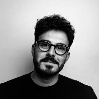 20+ profili “Nicolas”