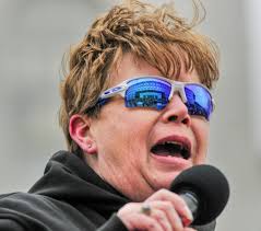 Flag-bearing 2nd Amendment supporters rally at State House