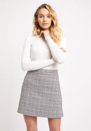 Maybe you would like to learn more about one of these? Kookai A Linien Rock Tl Gris Grau Zalando De