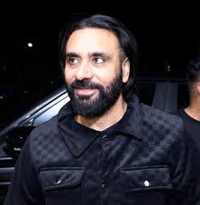 Hollywood ਵਾਲਿਓ ਸਲਾਮ ਆ...