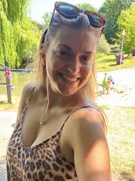 Nothing screams good ol' British summer like a fete 🇬🇧☀️ It's no secret  just how much I love country village life…it's my sanctuary amongst the  chaos, grandeur and pace my work often