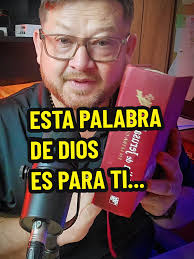 "Mira que te mando que te esfuerces y seas valiente; no temas ni desmayes,  porque Dios estará contigo en dondequiera que vayas",  #creatorsearchinsights #BibliadeJerusalen #CatholicPrayers #JosueLider ...