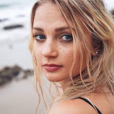 ALEXANDRA PULLEN FINDS HER NEW WELLNESS ADVENTURE