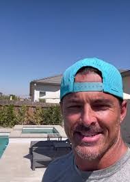 Ryan Suttles's Instagram, Twitter & Facebook