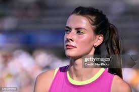 2,015 Wanda Paris Stock Photos, High-Res Pictures, and Images