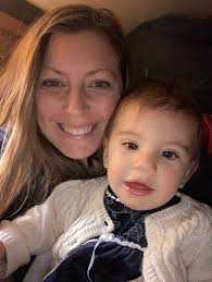 Hi. I'm Lisette (Liz), 35 years old, bi, single and a mother of 1. I'm  Puerto Rican. I work and live in Albany, NY. Thank you for the add. 💃