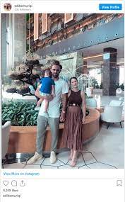 Vedat muriqi (24 nisan 1994 doğumlu) i̇talyan kulübü lazio ve kosova milli takımı için forvet olarak oynayan kosovalı. Ein Mann Wie Vedat Muriqi Macht Diese Uberraschung Fur Die Frau Nach Der Geburt Des Madchens Lajme Mk Nachrichten Aus Nordmakedonien