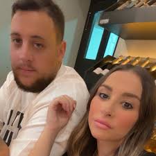 Ciao ragazzi, vorrei cambiare il pomello della mia lancia Ypsilon 2014, si  può sostituire con questo che ho trovato? E come?