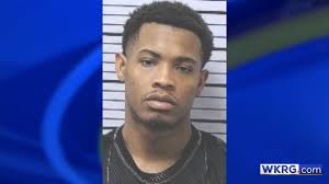 Mobile man accused of leading police