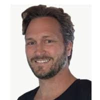 Glenn Pitzer's Instagram, Twitter & Facebook