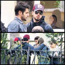 Tat.il için çeşme'yi seçen serhat teoman, önceki gün before sunset beach'te objektiflere yansıdı. Serhat Teoman Asli Enver In Yeni Imajina Sevgilisi Murat ÙÙŠØ³Ø¨ÙˆÙƒ