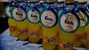 Man bekommt familienzuwachs und sucht sich ein größeres domizil ob abschiedsgeschenk kollegin oder abschiedsgeschenk kollege, in unserer großen auswahl findest du bestimmt genau das richtige! Ein Geschenk Zum Abschied Fur Kollegen Oder Kinder Geschenke Zum Abschied Ideen Fur Geschenke Geschenk Kollegin