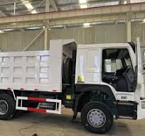 Sinotruk HOWO 8X4 371HP Trucks Tipper 26 Cubic Meters 12 Wheel Tipper Truck for Sale