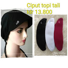 Bismillaah Ready Ciput Topi tali topi lemas,enak dibentuk menyesuaikan  kerudung,belakang tali, dan ngga licin saat dipakai 😍 Ready warna hitam  putih dan Maroon Yuk segera miliki sekarang juga sebelum kehabisan karena  stocknya