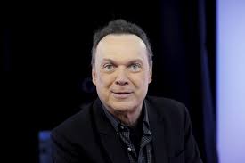 Stream julien lepers, a playlist by julien stock from desktop or your mobile device. Questions Pour Un Champion Julien Lepers Reclame 3 Millions D Euros Soirmag