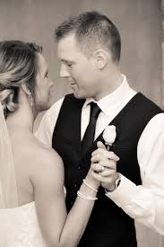 Embrace the simplicity of having your las vegas wedding desires met to the very last detail. 5 Ways A Las Vegas Wedding Will Save You Money Mon Bel Ami