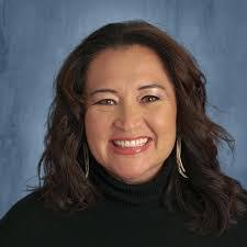 Kelly Yohe's Instagram, Twitter & Facebook