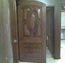 بخ ابواب خشب نووع بوشباي لون جوزي اللمسات الحديثه للبخ والديكور