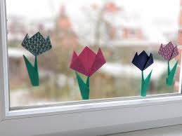 Einfache bastelideen & diy anleitungen für kinder zum basteln im kindergarten und grundschule. Origami Tulpen Als Fensterdeko Idee Lavendelblog