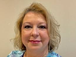 Michele Lake's Instagram, Twitter & Facebook