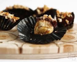 Walaupun tahun ni cara kita sambut raya tak sama mcm raya2 yang sebelumnya, tak salah kalau kita terus cuba untuk. Almond London Cookies Biskut Almond London Herb Butter Recipe Food Network Recipes Yummy Eats