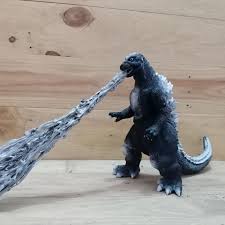 Godzilla is a fictional monster, or kaiju, originating from a series of japanese films. Figure Godzilla 1954 King Of Monster Spitfire Efek Semburan Api Atomic Beam Shopee Indonesia