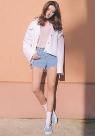 มาแต งส ชมพ ขาว ให ได ล คแบบสาวเกาหล ก นเถอะ สตร ทแฟช นเกาหล สไตล แฟช นเกาหล สตร ทแฟช น