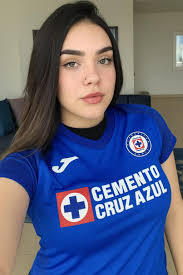 EPICA COLABORACIÓN!! 🤩🔥 La popular marca de bebidas 𝗖𝗢𝗖𝗔-𝗖𝗢𝗟𝗔 y  la 𝗣𝗥𝗘𝗠𝗜𝗘𝗥 𝗟𝗘𝗔𝗚𝗨𝗘 han colaborado para sacar 𝗨𝗡𝗔 𝗟𝗔𝗧𝗔  diferente de los 𝟮𝟬 𝗘𝗤𝗨𝗜𝗣𝗢𝗦 de la Premier League, cada una con los