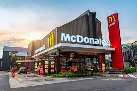 Haɗin gwiwar McDonald da ba a saba ba yana ba da caviar kyauta don rakiyar classic McNuggets