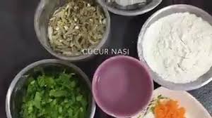 Langkah pertama dalam membuat kue cucur adalah membuat larutan gulanya terlebih dahulu. Resepi Ibu Resepi Cucur Nasi Lembut Gebu Simple Facebook