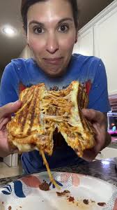 Delicious Spaghetti Grilled Cheese Recipe