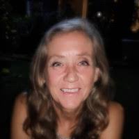 Lori Mclean's Instagram, Twitter & Facebook