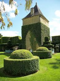 Sady Pomestya Erinyak Les Jardins Du Manoir D Eyrignac Le Manoir Jardins Jardins Suspendus