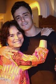 Get in touch with thiago rodrigues (@thiagorodrigues819) — 540 answers, 452 likes. De Frente Para A Tv Regina Duarte E Thiago Rodrigues Parecem Mesmo Mae E Filho Em Sete Vidas Revista Mulher Poderosa