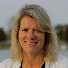 Tracy Beckett's Instagram, Twitter & Facebook