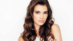 Have you gone black and want to go back? How To Lighten Hair Lighteners For Dark Brown Hair L Oreal Paris