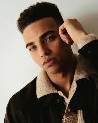 Malik Lambert (@maliklambert) • Instagram photos and videos