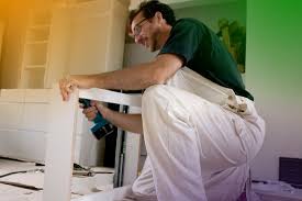 Stock kitchen cabinets come in standard sizes and dimensions that are important to know when planning your kitchen remodel. Kitchen Unit Sizes Guide