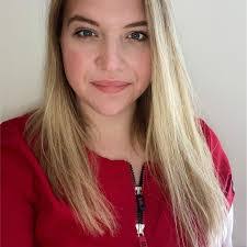 Amanda Plouff's Instagram, Twitter & Facebook