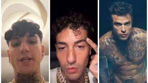 Tony Effe contro Niky Savage: “Sei stupido, la tua carriera è inutile”, poi  punge ancora Fedez