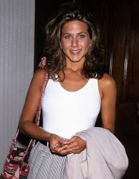 With jennifer aniston, courteney cox, lisa kudrow, matt leblanc. Le Carre Flou De Jennifer Aniston En 1994 Jennifer Aniston Jennifer Aniston Cheveux Jennifer Aniston Style
