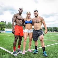 Many women may have a genetic predisposition to find a wide back, broad shoulders, and a narrow waist attractive — they’re evolutionary indicators of virility, desirable genes, and fitness. Aesthetics Vs Power Build The Physique You Want Spring Hill Fitness