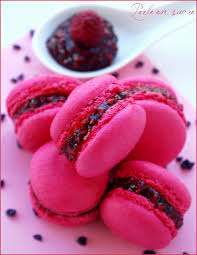 Macaron A La Framboise Perle En Sucre Recette Macaron Recette Macaron Framboise Saveurs Macaron