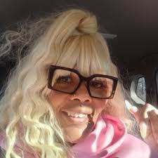 Adrienne Bailey's Instagram, Twitter & Facebook