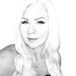 Stephanie Danis's Instagram, Twitter & Facebook