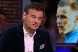 Wilfred genee (pap) presentatore televisivo neerlandese (it); Judas Genee Vlak Voor De Uitzending Escaleerde Het Volledig