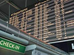Martedì 6 luglio il trasporto aereo si fermerà per 24 ore. Sciopero Aerei 6 Luglio In Italia Cancellati Oltre 140 Voli Ecco L Elenco Corriere It