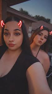 Can someone change the background of this photo?