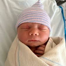 Cecelia Beach's Instagram, Twitter & Facebook